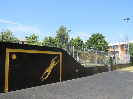 Zlatan Court