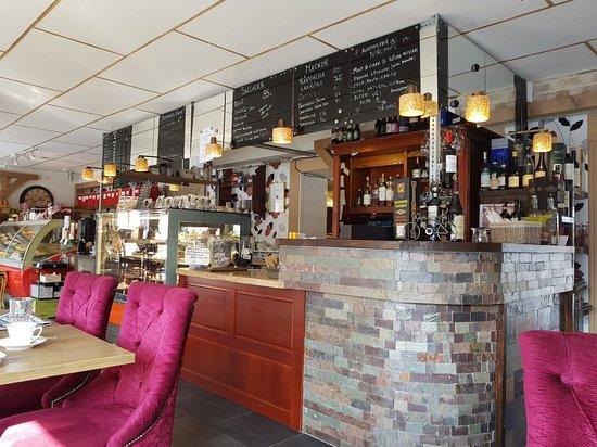 Niromas Cafe
