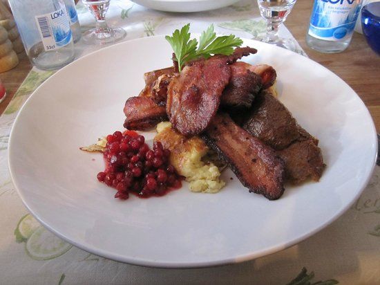 Tunneberga Gästgifvaregård