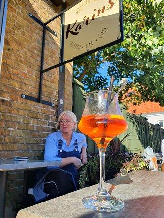 Karins Meet And Eat Bistro