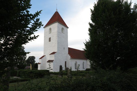 Hällestads kyrka